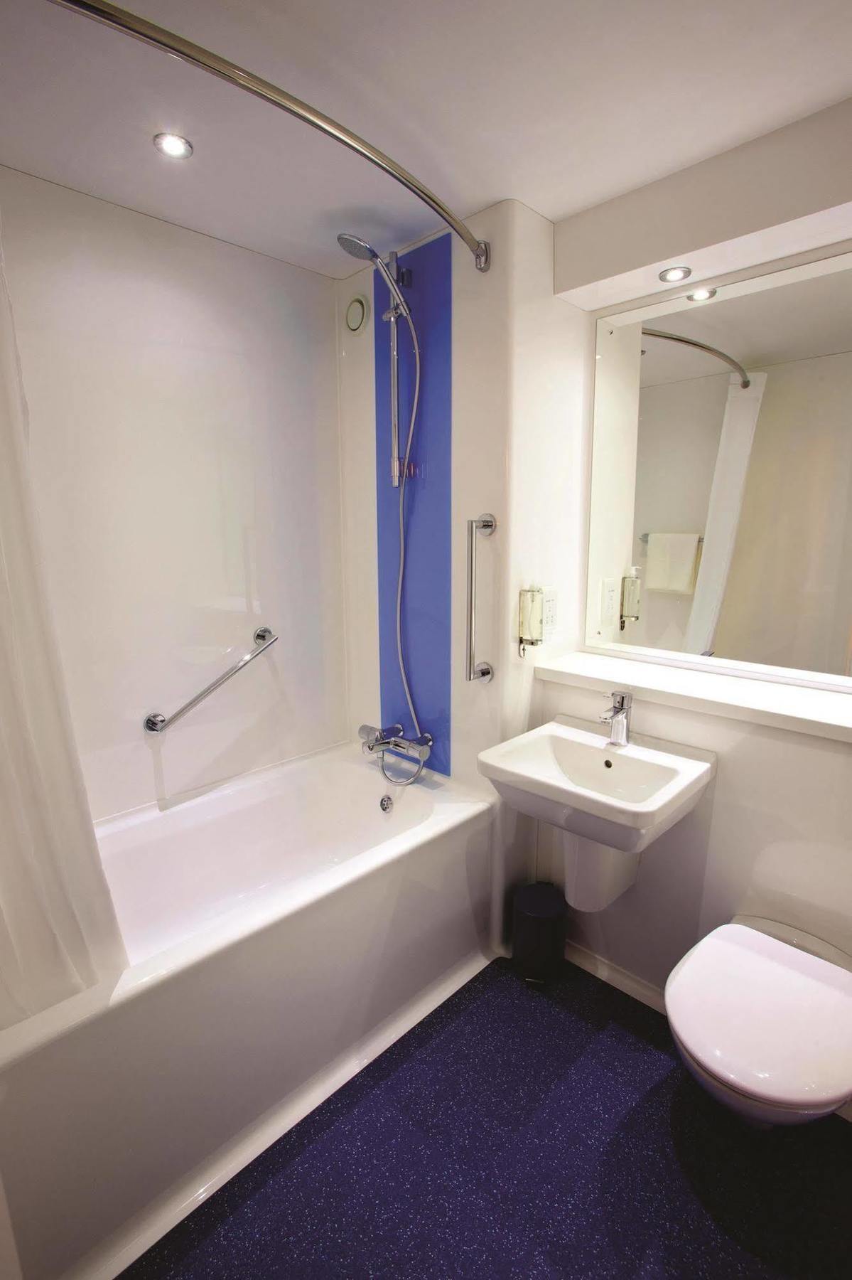 Travelodge London Docklands Exterior foto